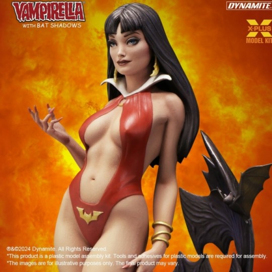 Dynamite: Vampirella with Bat Shadows 1:8 Scale Model Kit