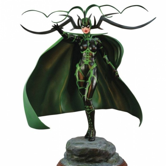 Marvel Comic Premier Collection Statue Hela 30 cm