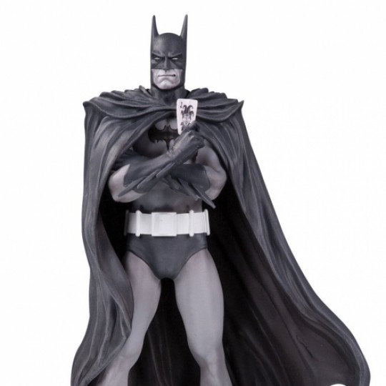 Batman: The Killing Joke Black & White Statue Batman by Brian Bolland 20 cm