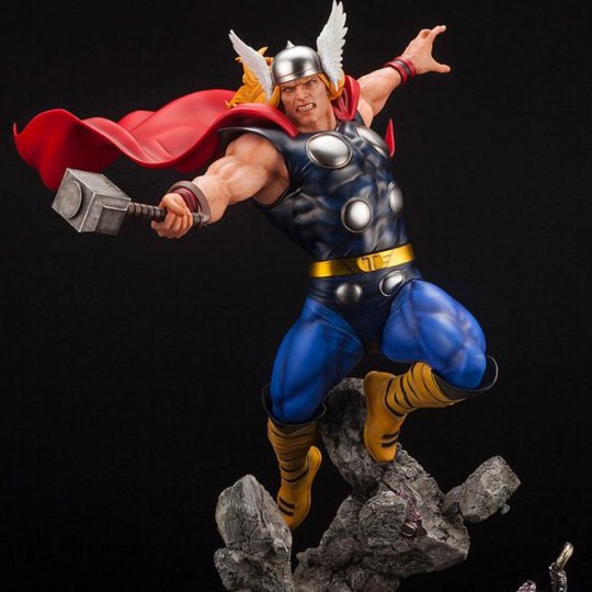 Marvel Avengers Fine Art Statue 1/6 Thor 44 cm