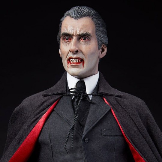 Dracula Premium Format Statue Dracula Christopher Lee 56 cm