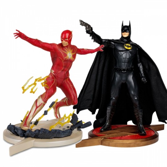 The Flash Statue The Flash (Ezra Miller) / Batman (Michael Keaton) 25-30 cm