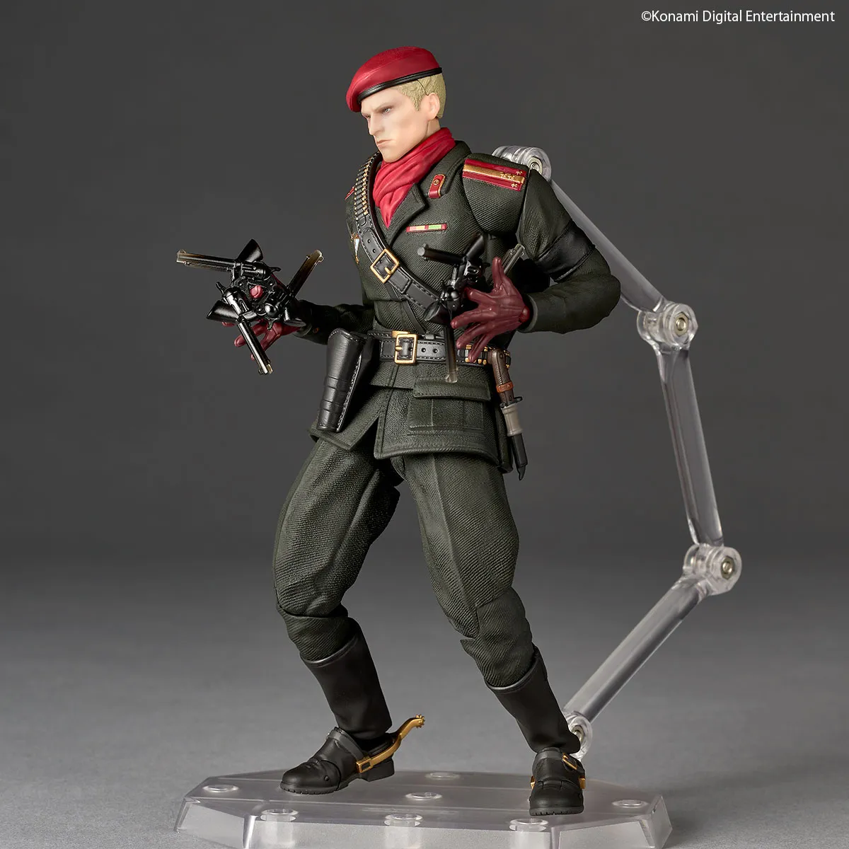 Revoltech A.y. Metal Gear Solid Delta Snake Eater Ocelot Action Figure 16 cm