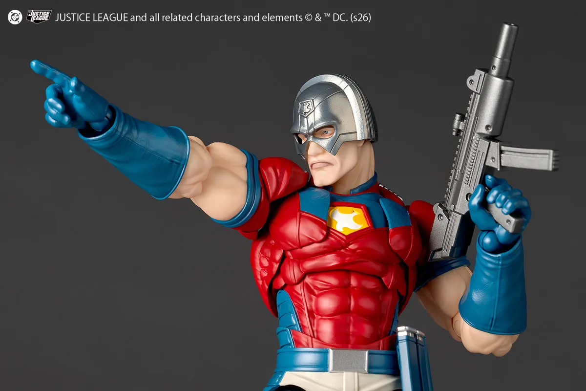 Revoltech Amazing Yamaguchi Dc Peacemaker Action Figure 17 cm