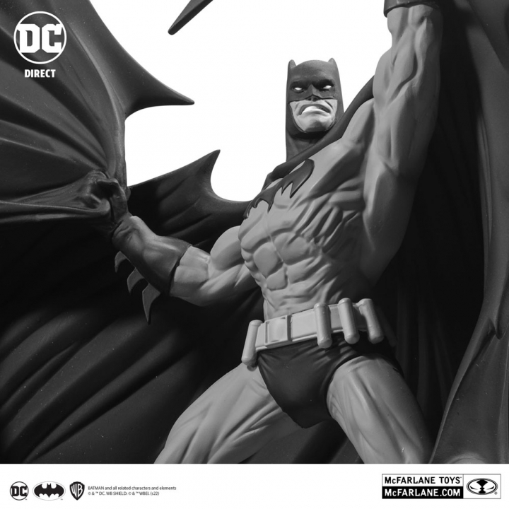 Batman Black & White Statue Batman by Denys Cowan 25 cm